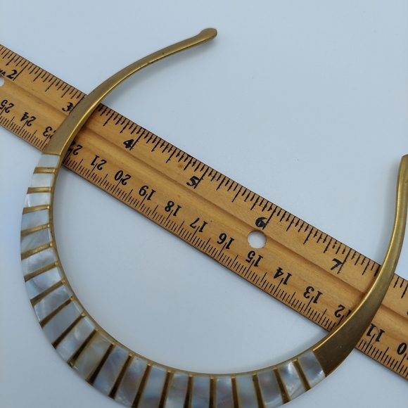 Vintage Brass Choker w/Mother of Pearl  & Brass Cuff w/MOP,  GC. - Picture 6 of 12